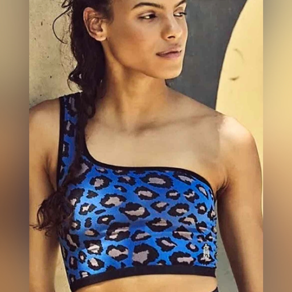 NWT   FP MOVEMENT TOP